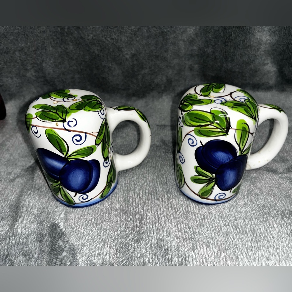 HAND PAINTED Art Pottery Ceramic Salt & Pepper Shakers w/fruit On Both Sides